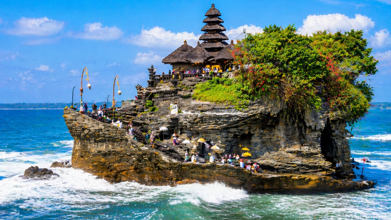 Canggu Surf, Tanah Lot Temple & Finns Beach Club Sunset Tour